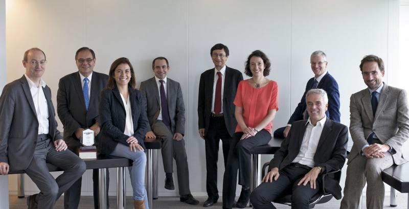 Equipe lauréate du "Award of Merit" décerné par la FIDIC, pour la Fondation Louis Vuitton.