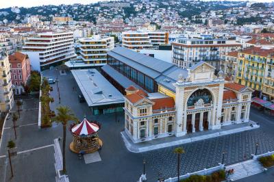 La façade de la gare restaurée.