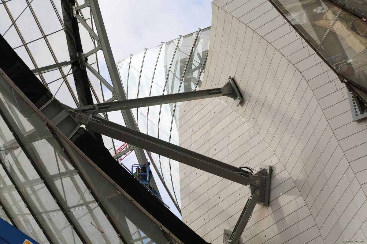 Foundation Louis Vuitton Museum, Fondation Louis Vuitton, Sadev  Architectural Glass Systems, Poltrona Frau Group Contract