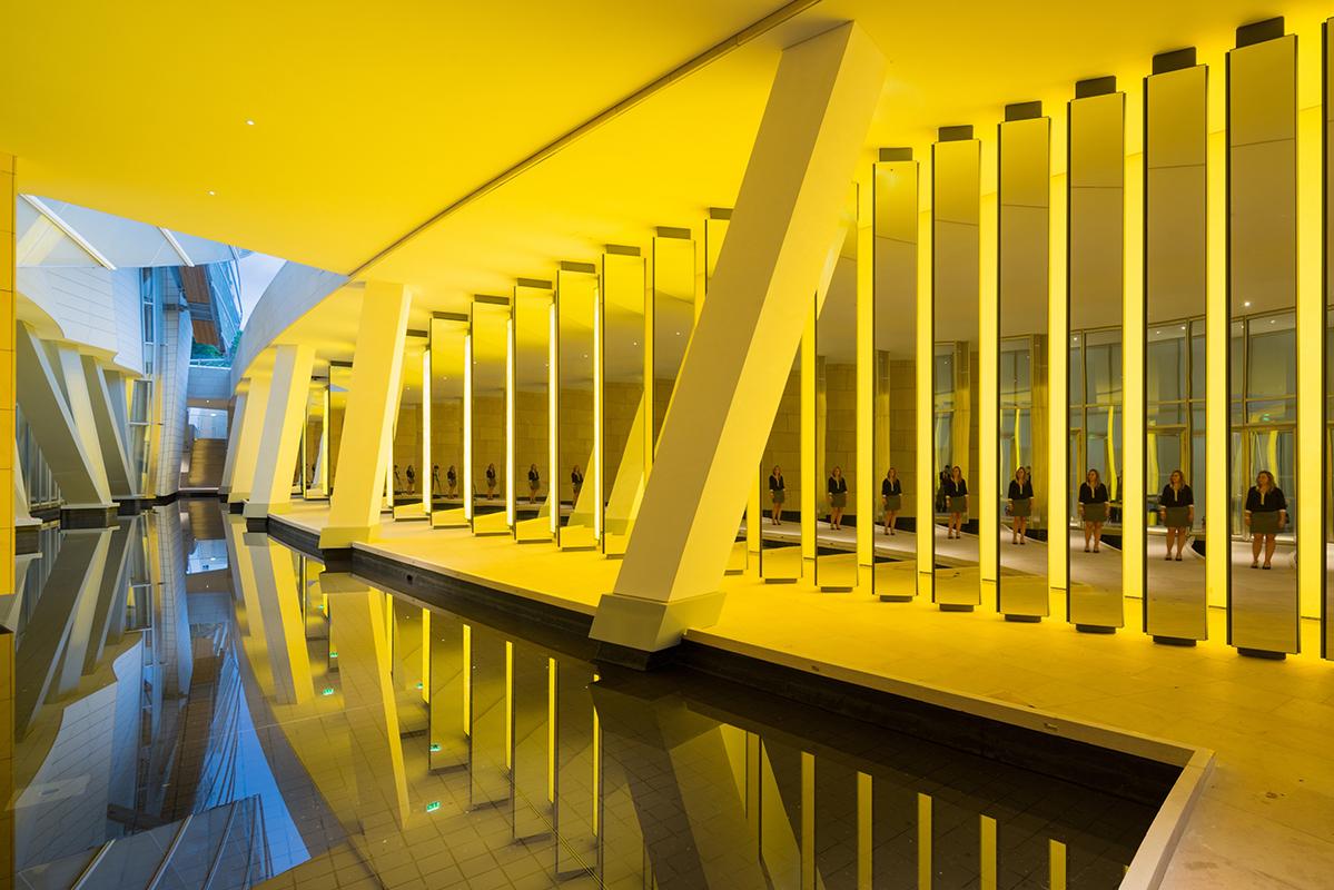 Inside the Horizon, Olafur Eliasson, prise depuis la passerelle d'accès au Grotto de la Fondation Louis Vuitton