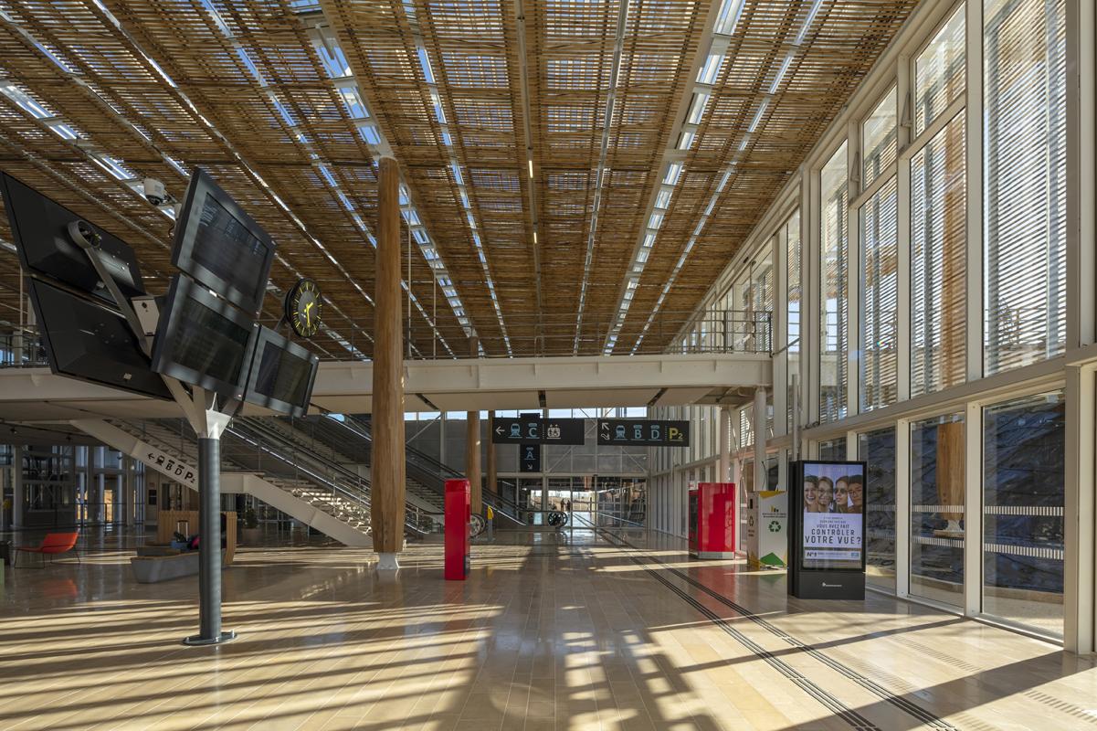 Gare de Nîmes-Pont-du-Gard | TESS