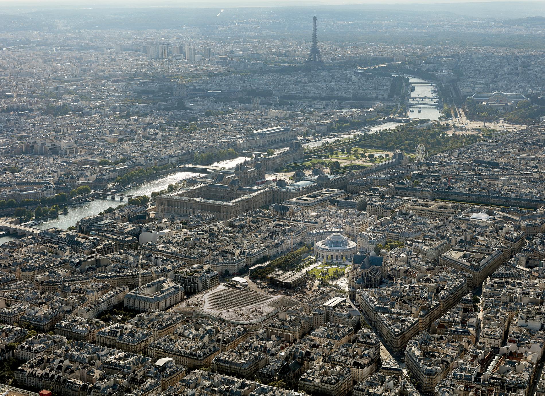 La Bourse de Commerce à Paris, réhabilitée pour abriter la Collection Pinault Vue aérienne de la Bourse de Commerce